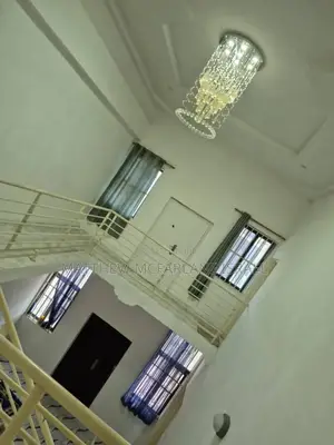 5bdrm House in Beautiful House, Cape Coast Metropolitan for sale