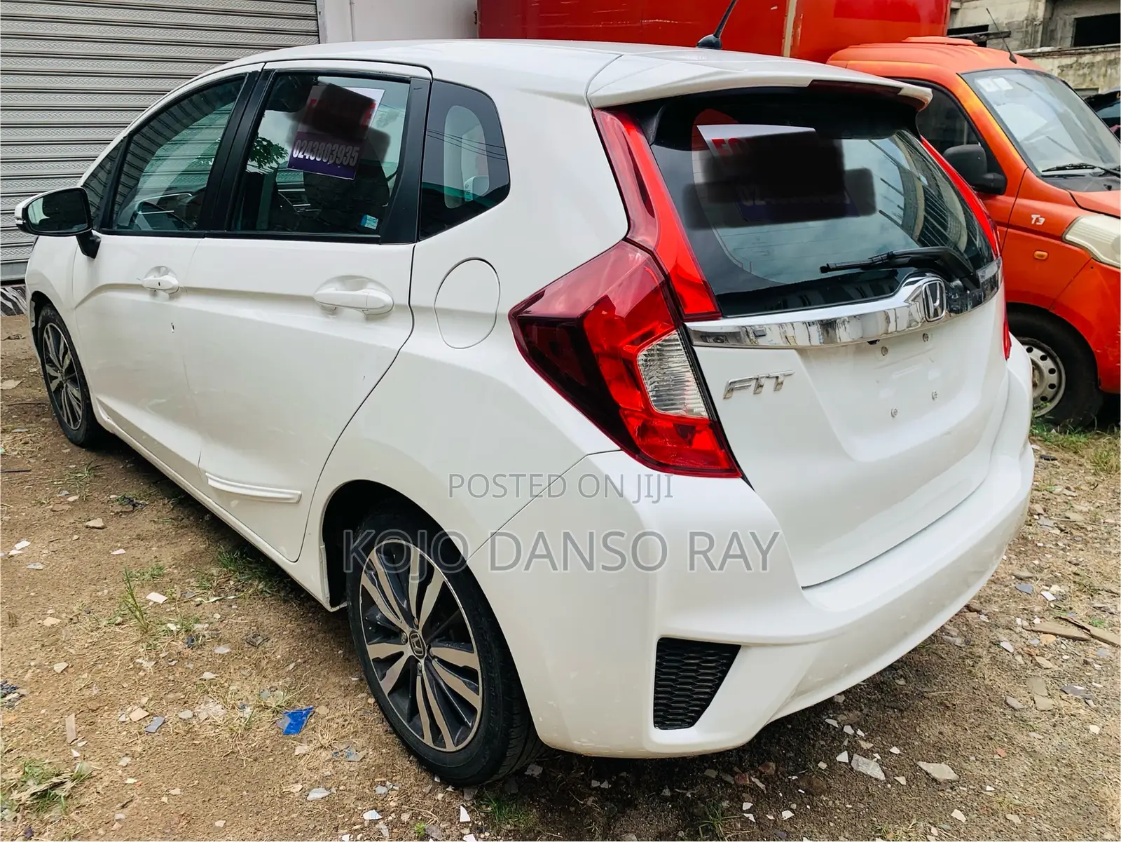 Honda Fit LX 4dr Hatchback (1.5L 4cyl 6M) 2015 White