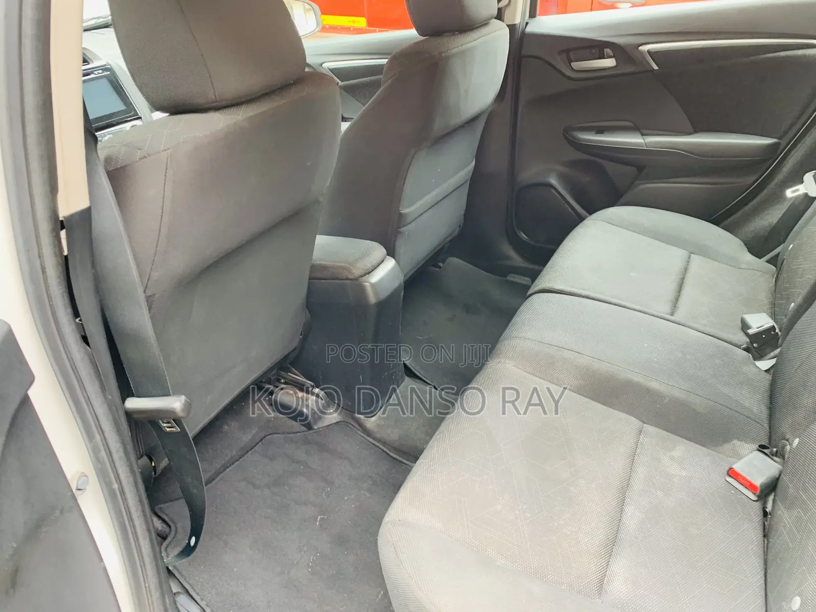 Honda Fit LX 4dr Hatchback (1.5L 4cyl 6M) 2015 White