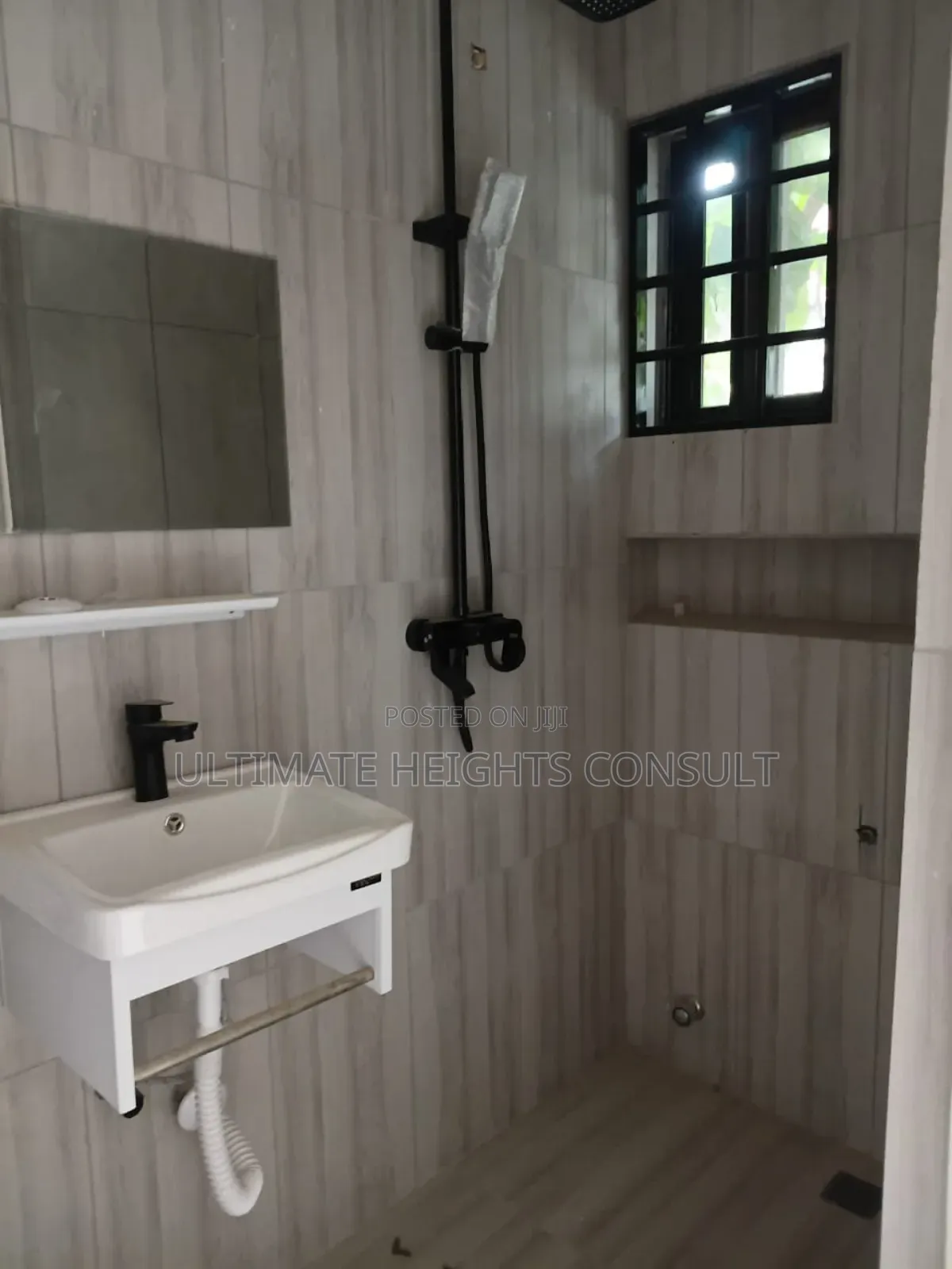 3bdrm House in Adjiriganor for rent