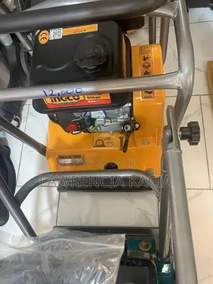 Gasoline Plate Compactor