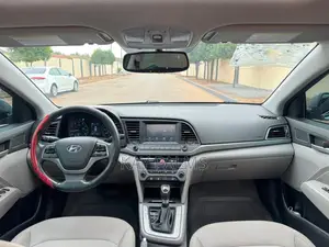 Hyundai Elantra 2018 Gray