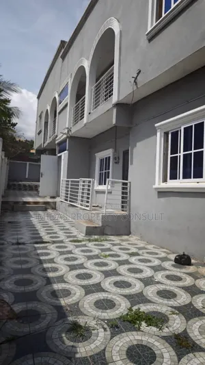 9bdrm Apartment in Bank Of Ghana Area, Ashomang Estate for sale