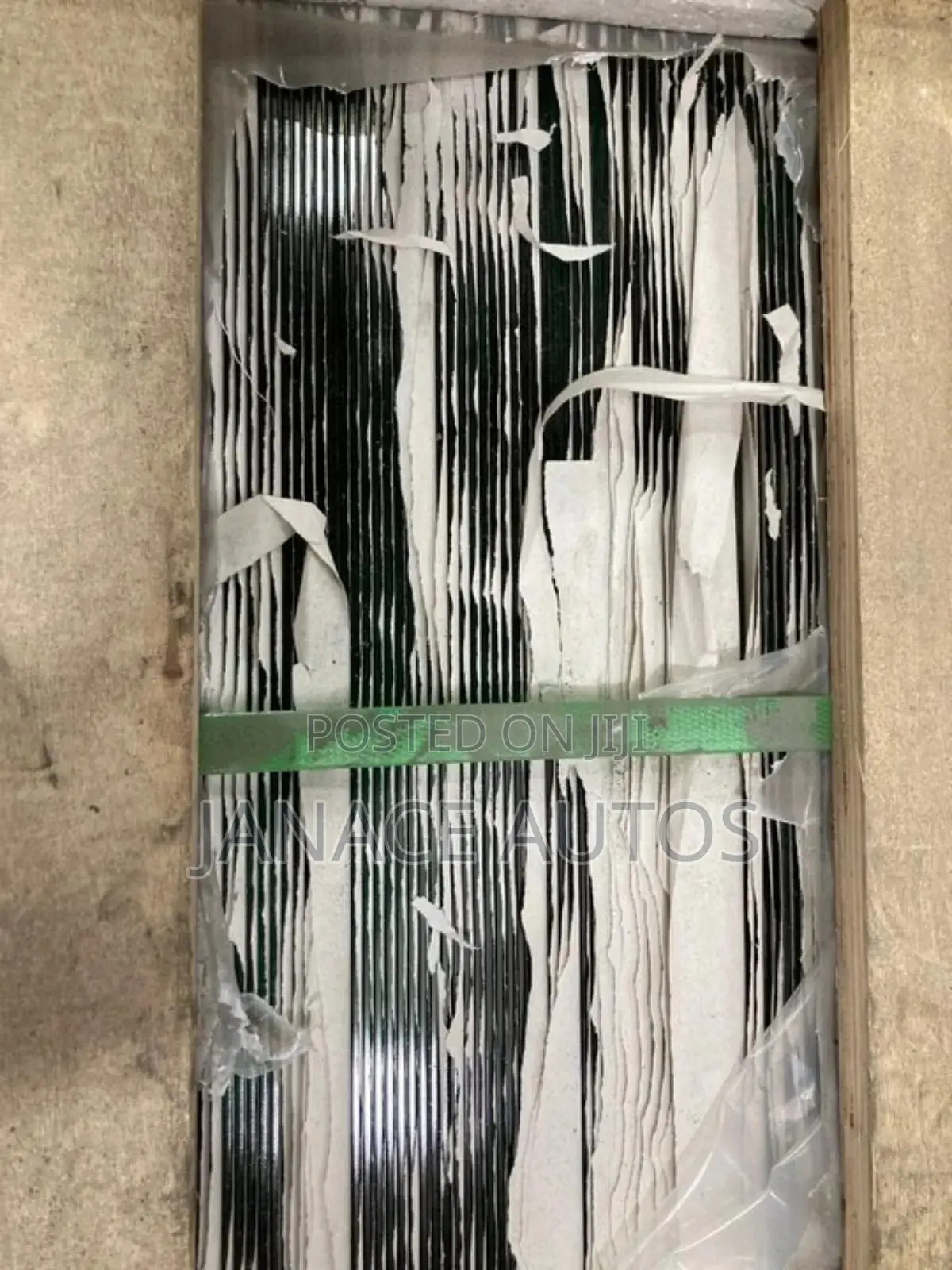 Noval Glass Silver Mirror Pieces 600x300x3mm (60x30x0.3cm)