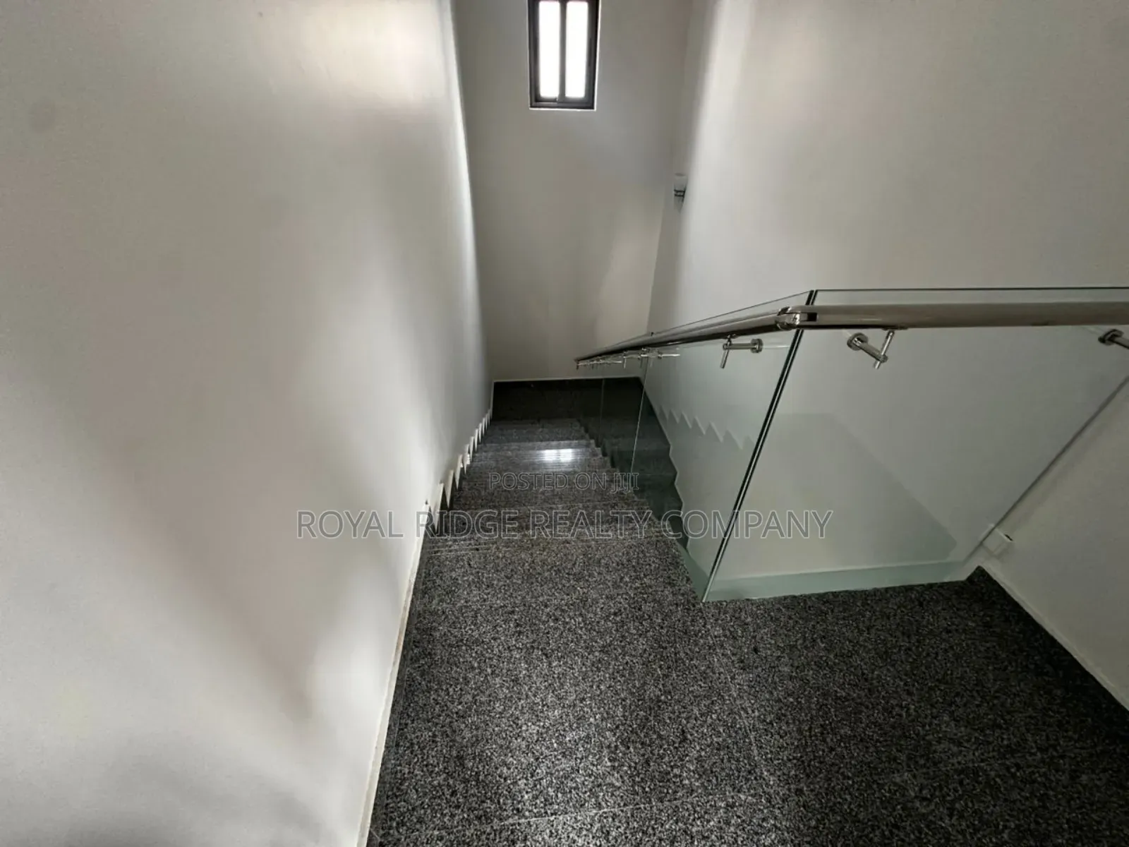 Furnished 4bdrm House in Airport Residential, Accra Metropolitan