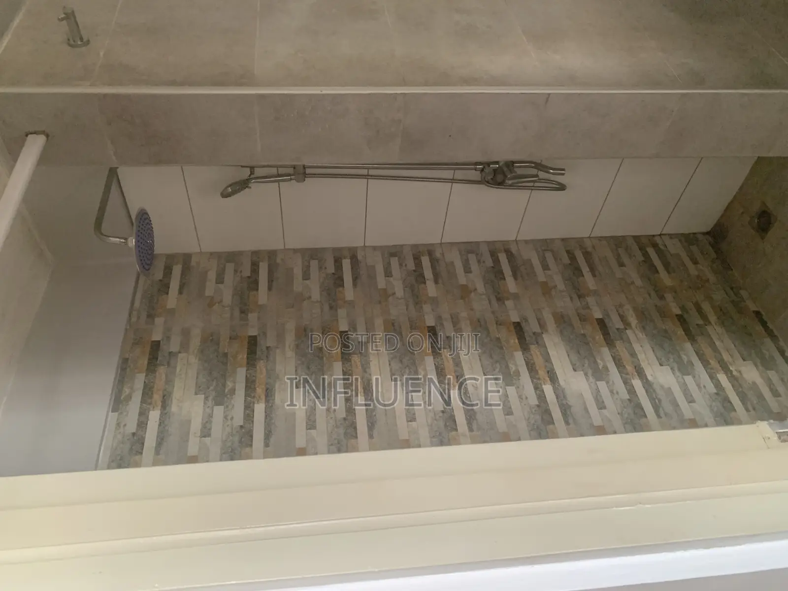 1bdrm Apartment in Lakeside, East Legon for rent