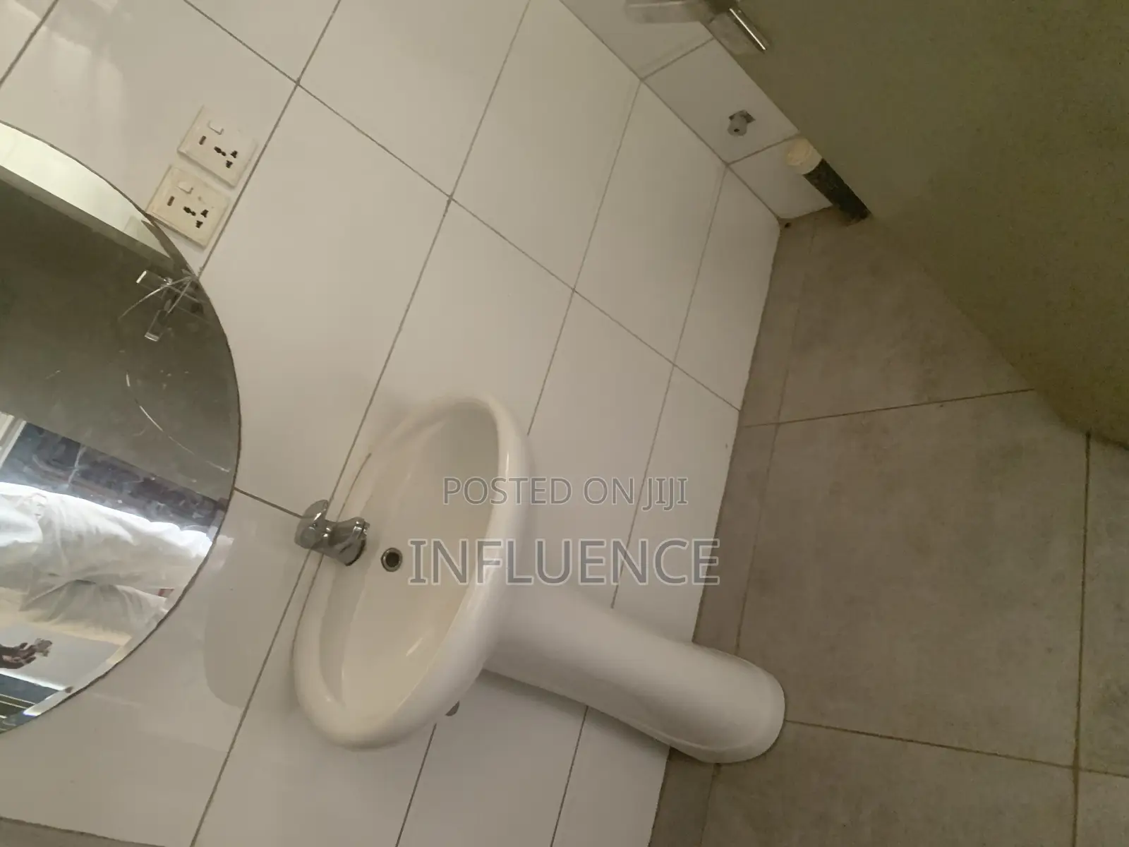 1bdrm Apartment in Lakeside, East Legon for rent