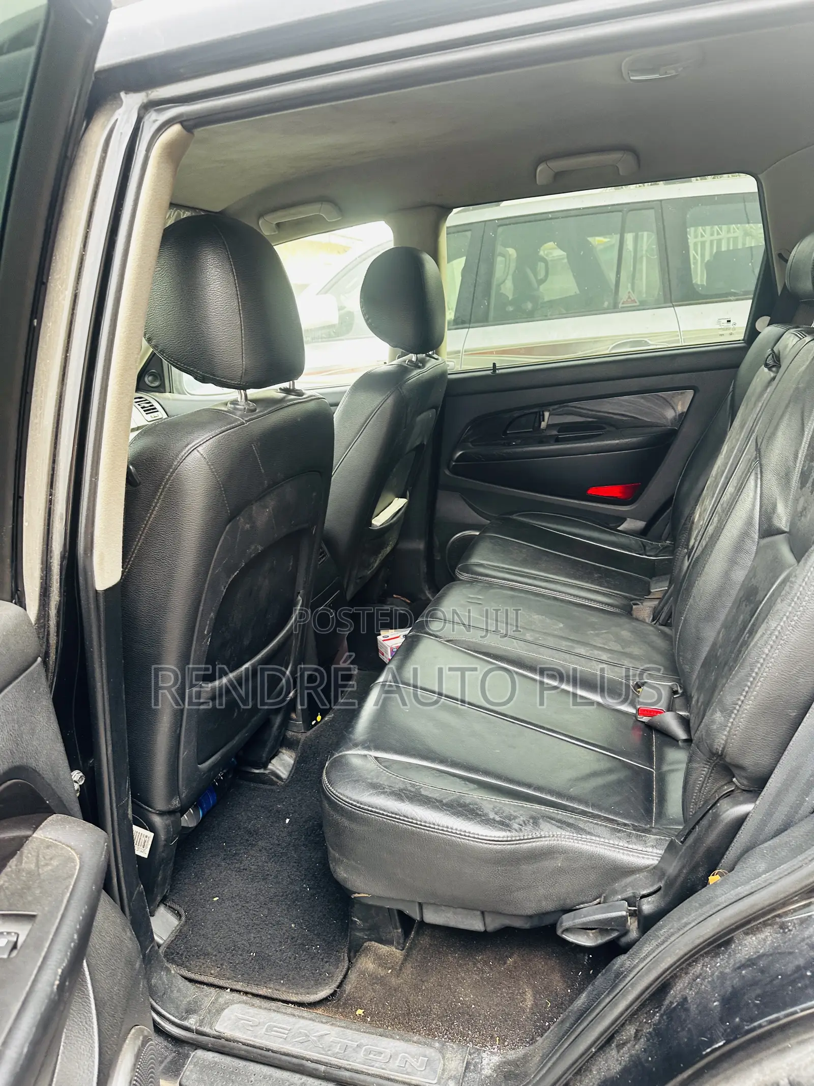 SsangYong Rexton 2013 Black