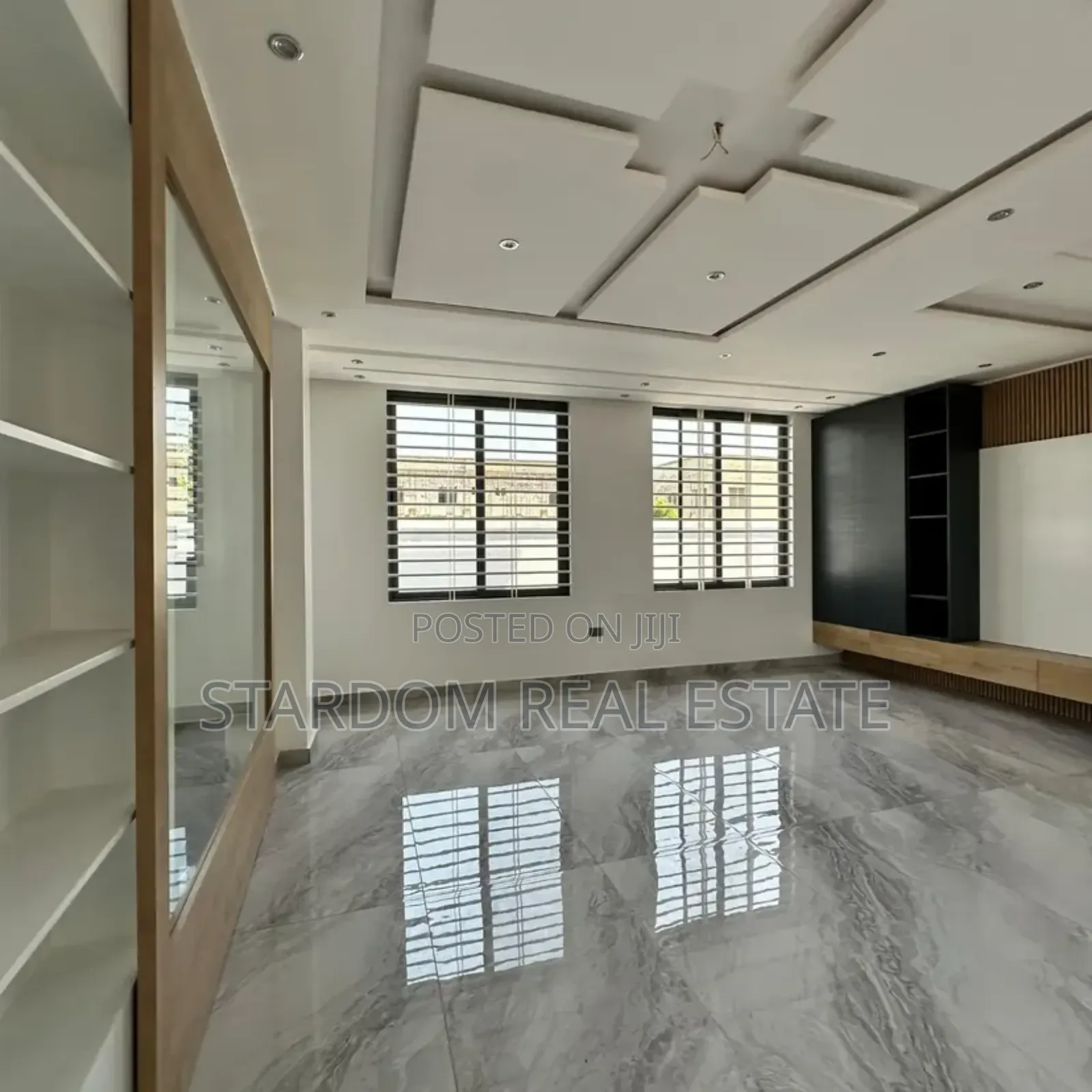 6bdrm Mansion in West Trassaco, East Legon for sale