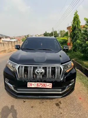 Toyota Land Cruiser Prado 2.8 D-4D 2016 Black