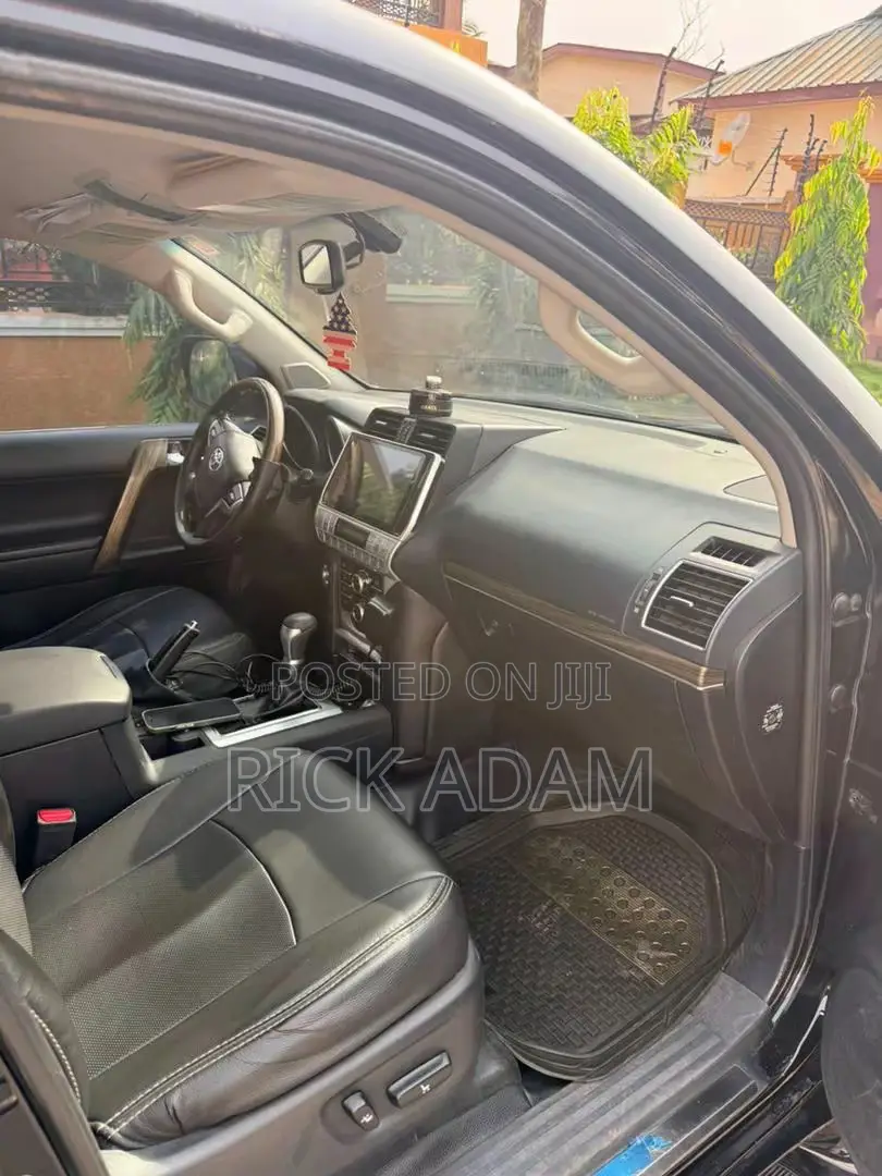 Toyota Land Cruiser Prado 2.8 D-4D 2016 Black