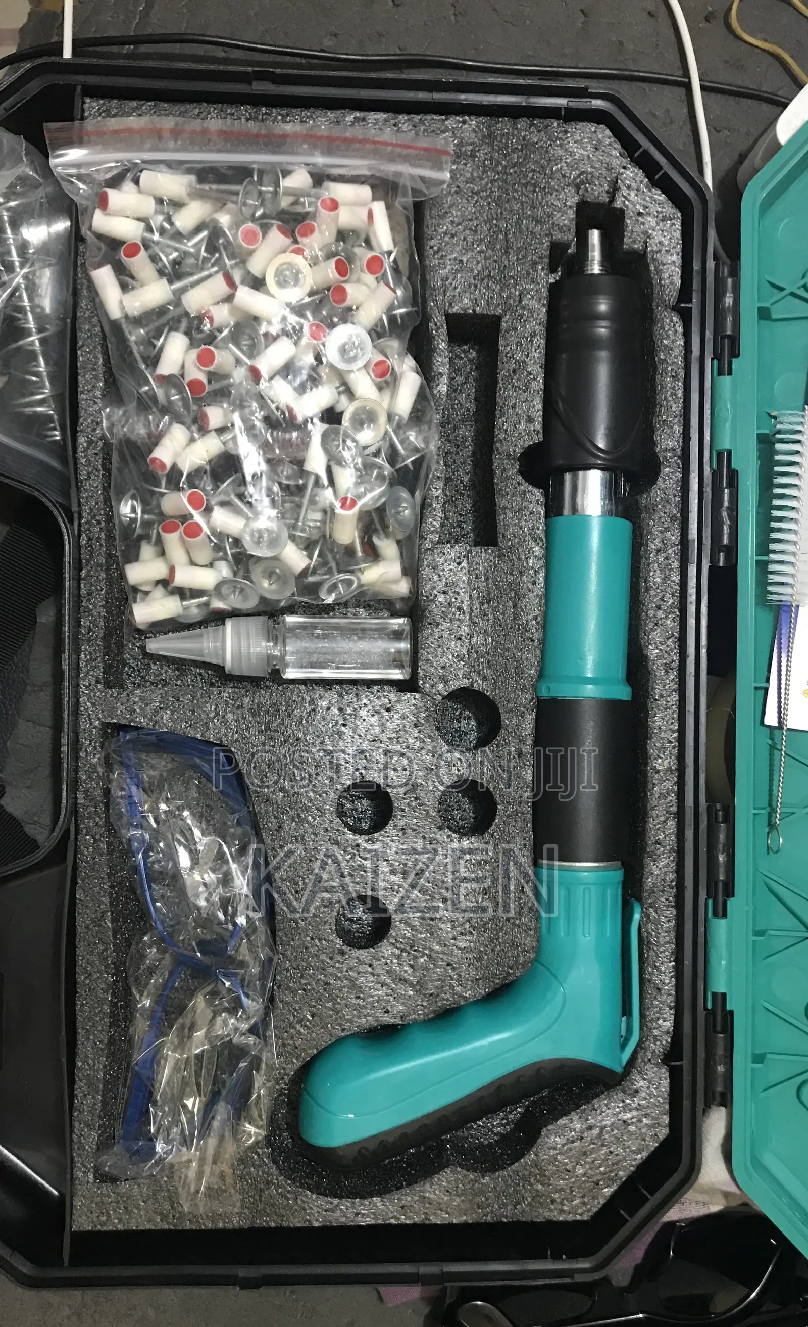 Handheld Nail Gun