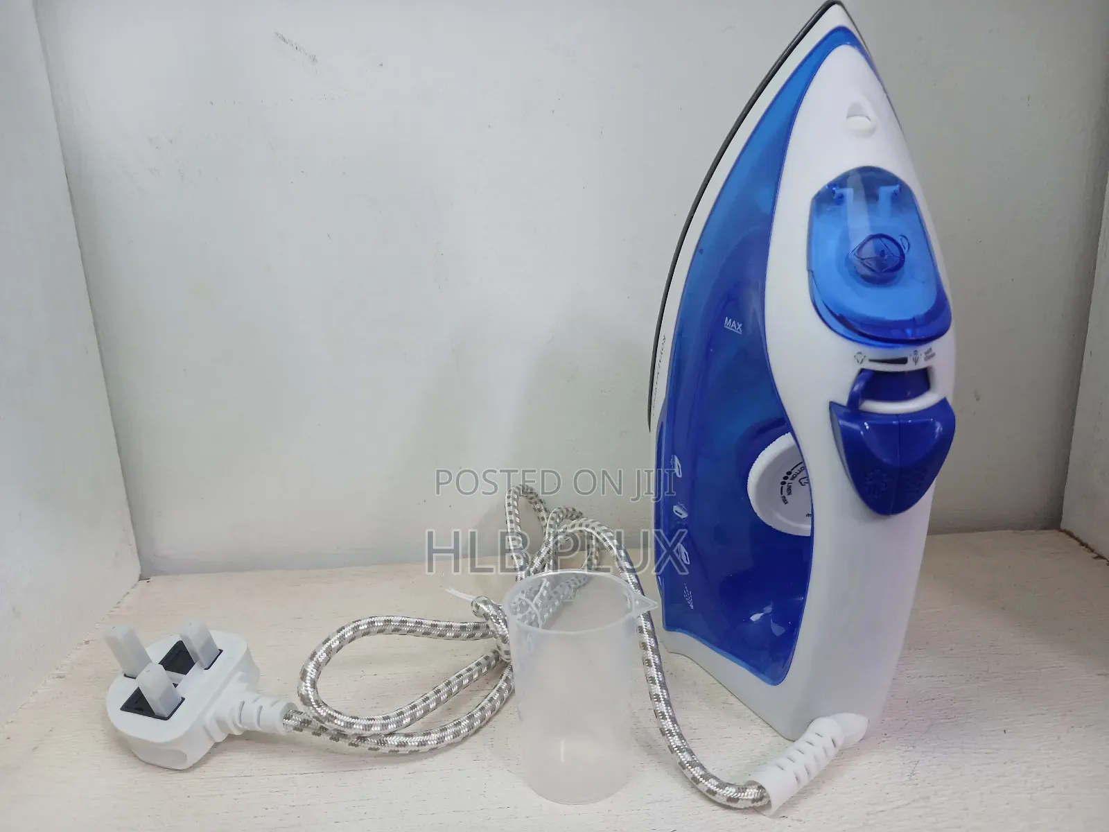 Royalmaster Steam Iron