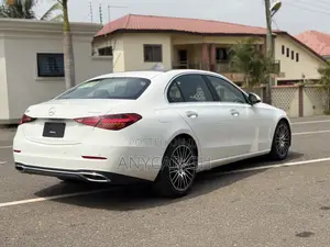 Mercedes-Benz C300 2024 White