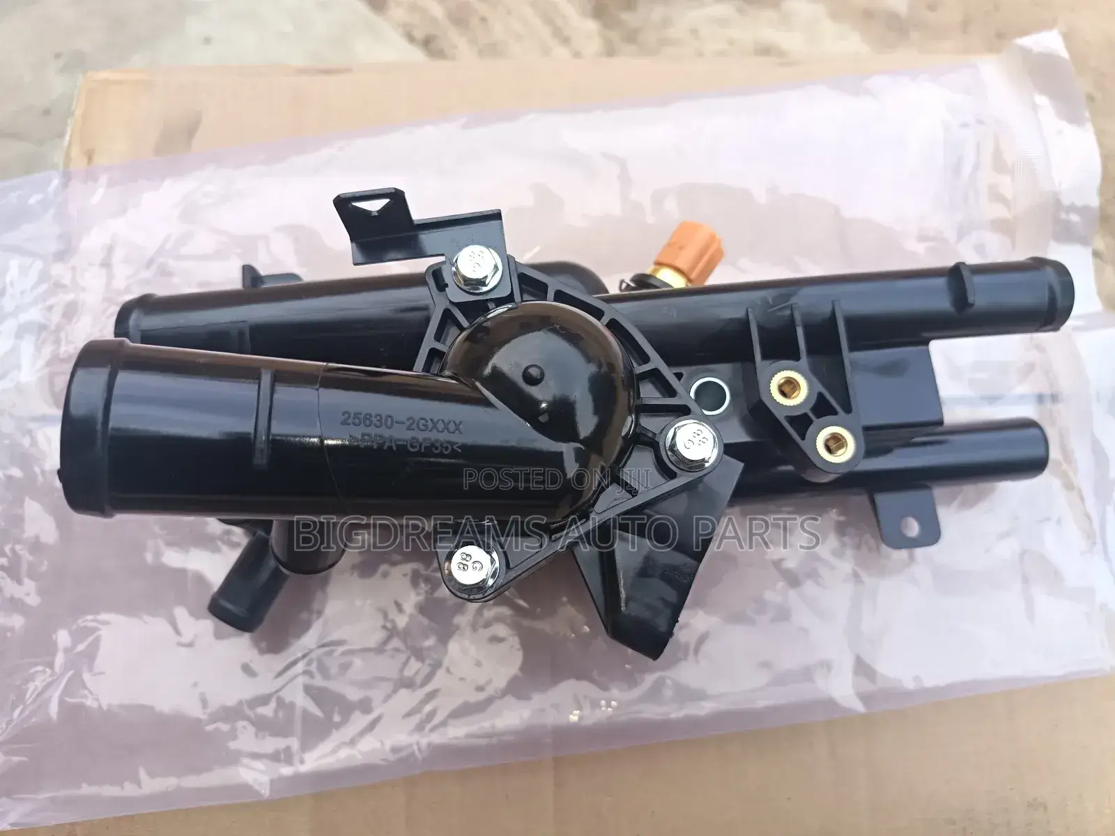 Hyundai Santafe Themostat Housing