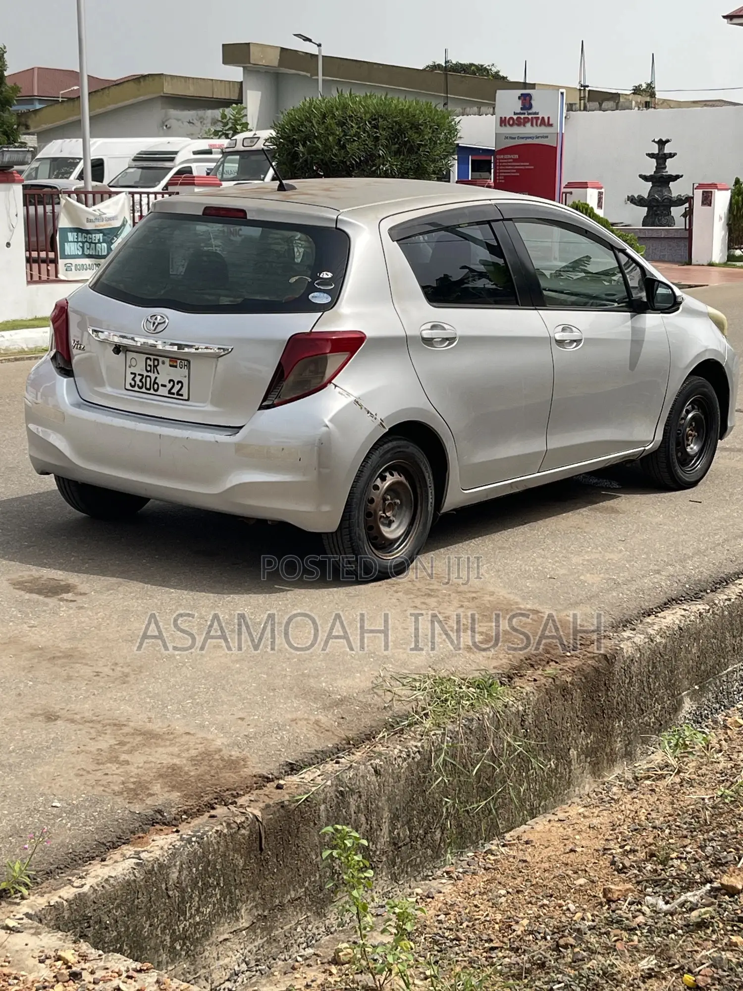 Toyota Vitz 1.0 FWD 3dr 2012 Silver