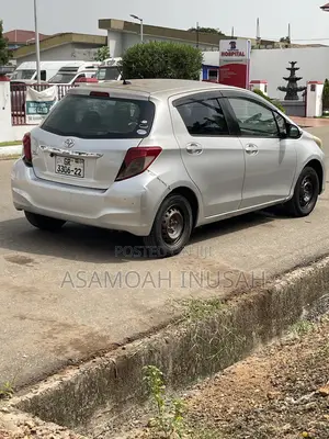 Toyota Vitz 1.0 FWD 3dr 2012 Silver