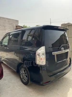 Toyota Voxy 2012 Black