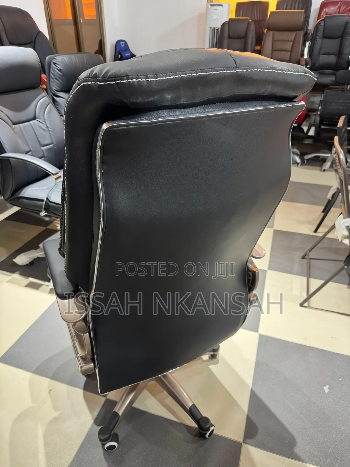 Luxurious Executive Office Chair