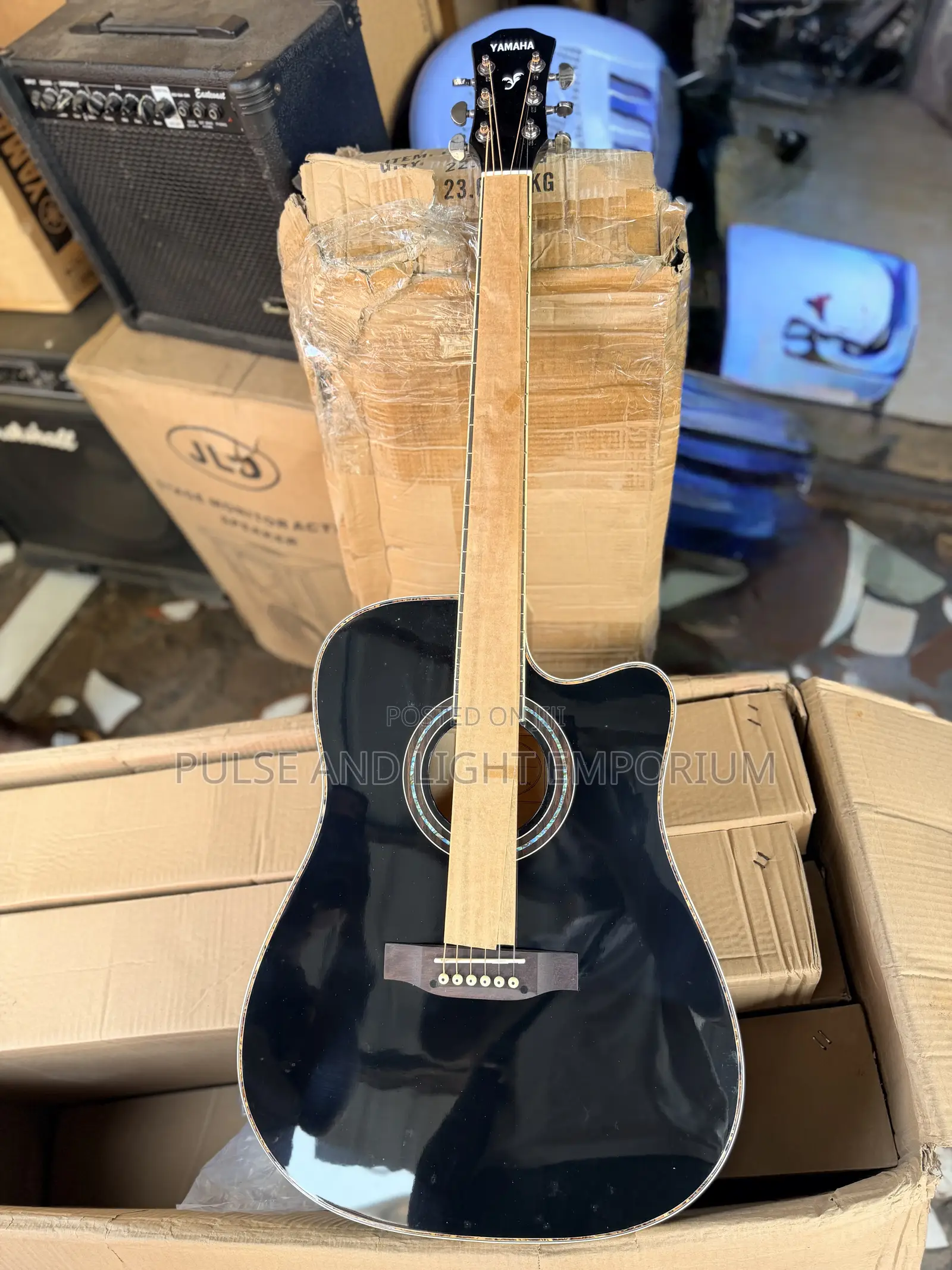 Yamaha Semi-acoustic Guitar