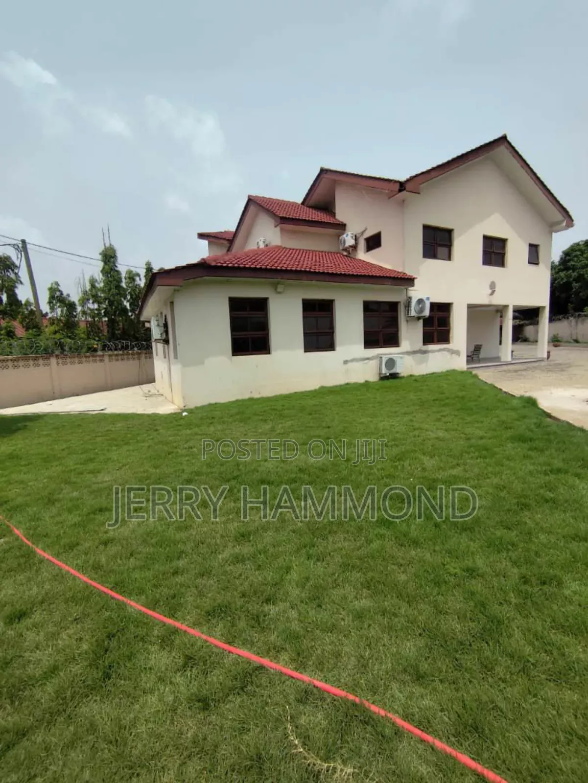 15bdrm Mansion in Roman Ridge for sale