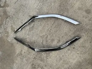 Hyundai Santa Fe 2019 Back/Rear Bumper Chrome Pair