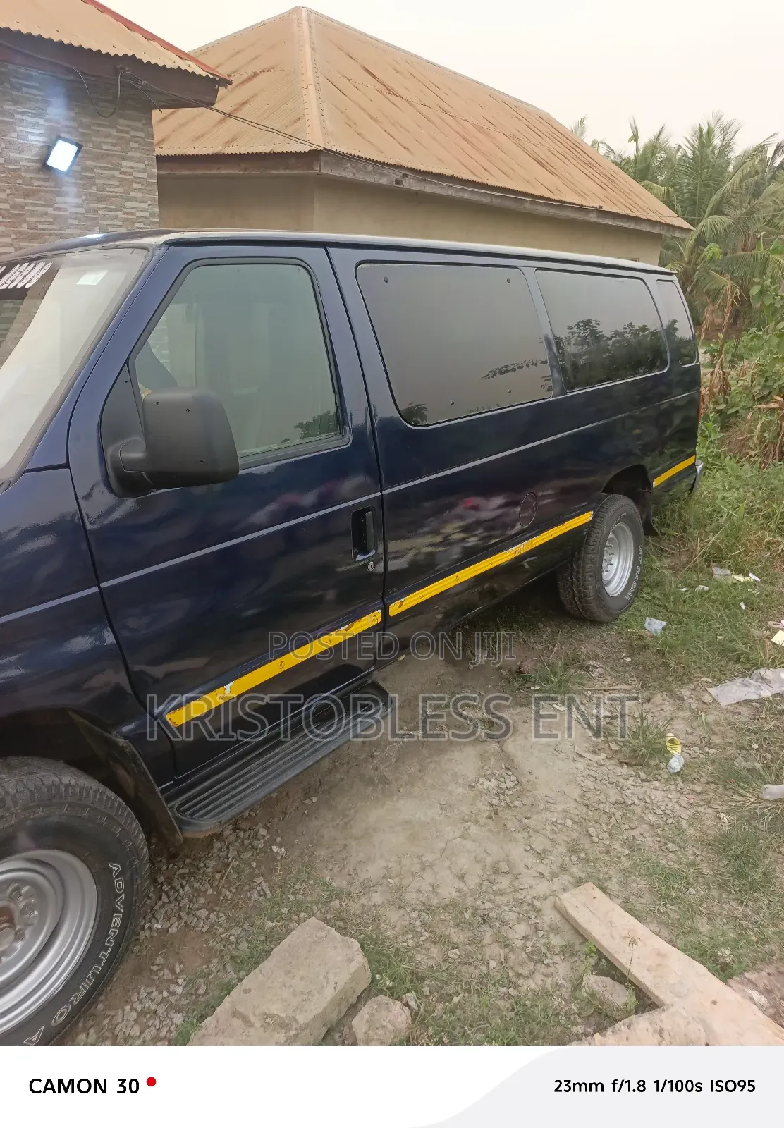 Ford E350 2010 Blue