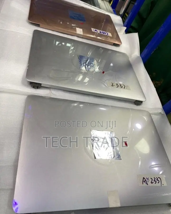 Macbook Screens (Brand New,Icloud Screen)