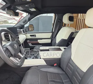 Toyota Tundra 2023 White