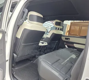 Toyota Tundra 2023 White