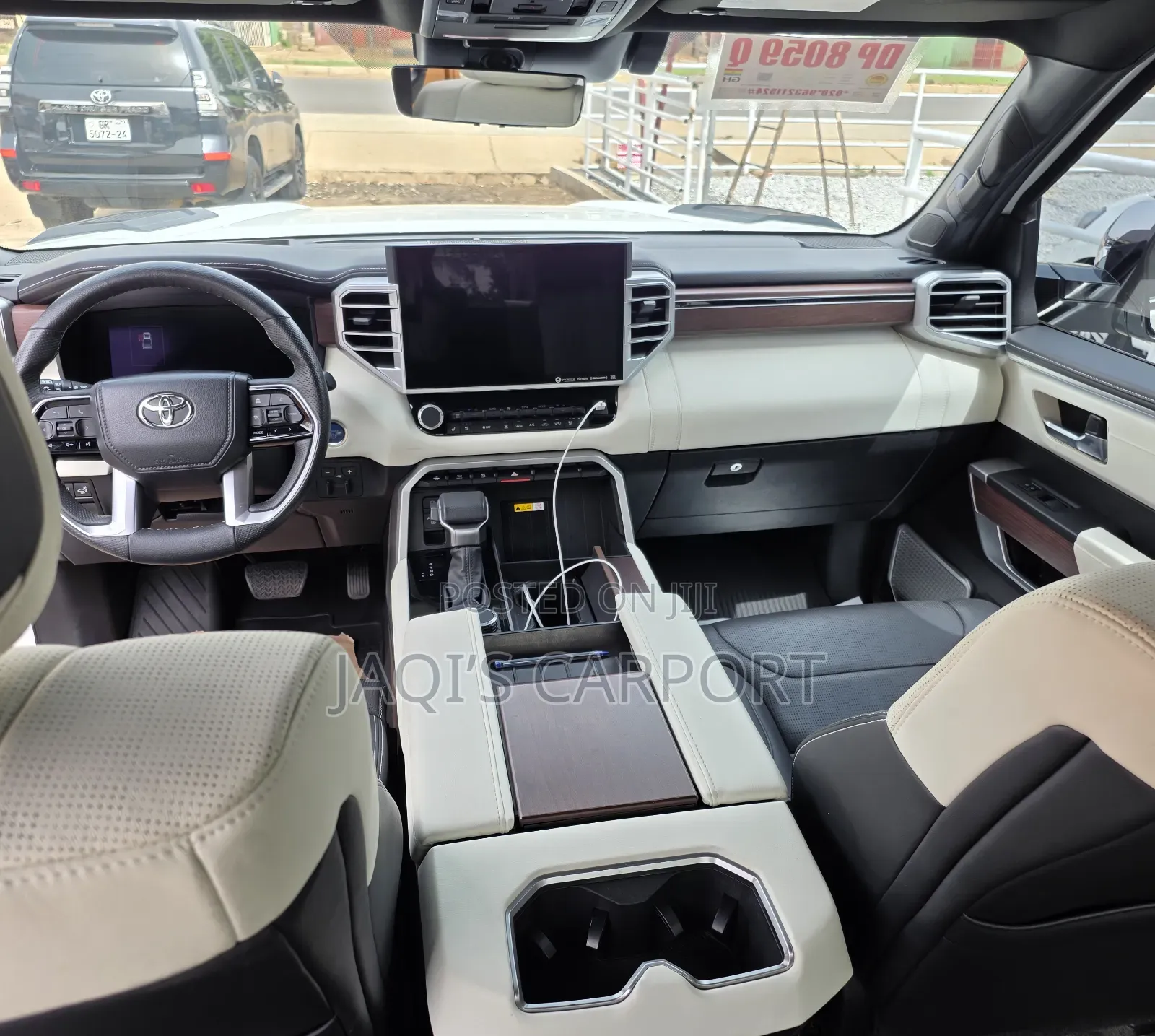 Toyota Tundra 2023 White