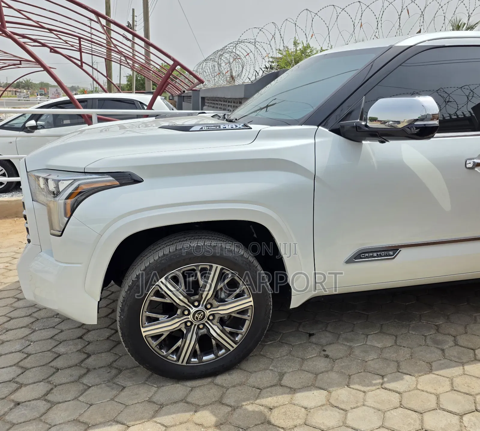 Toyota Tundra 2023 White