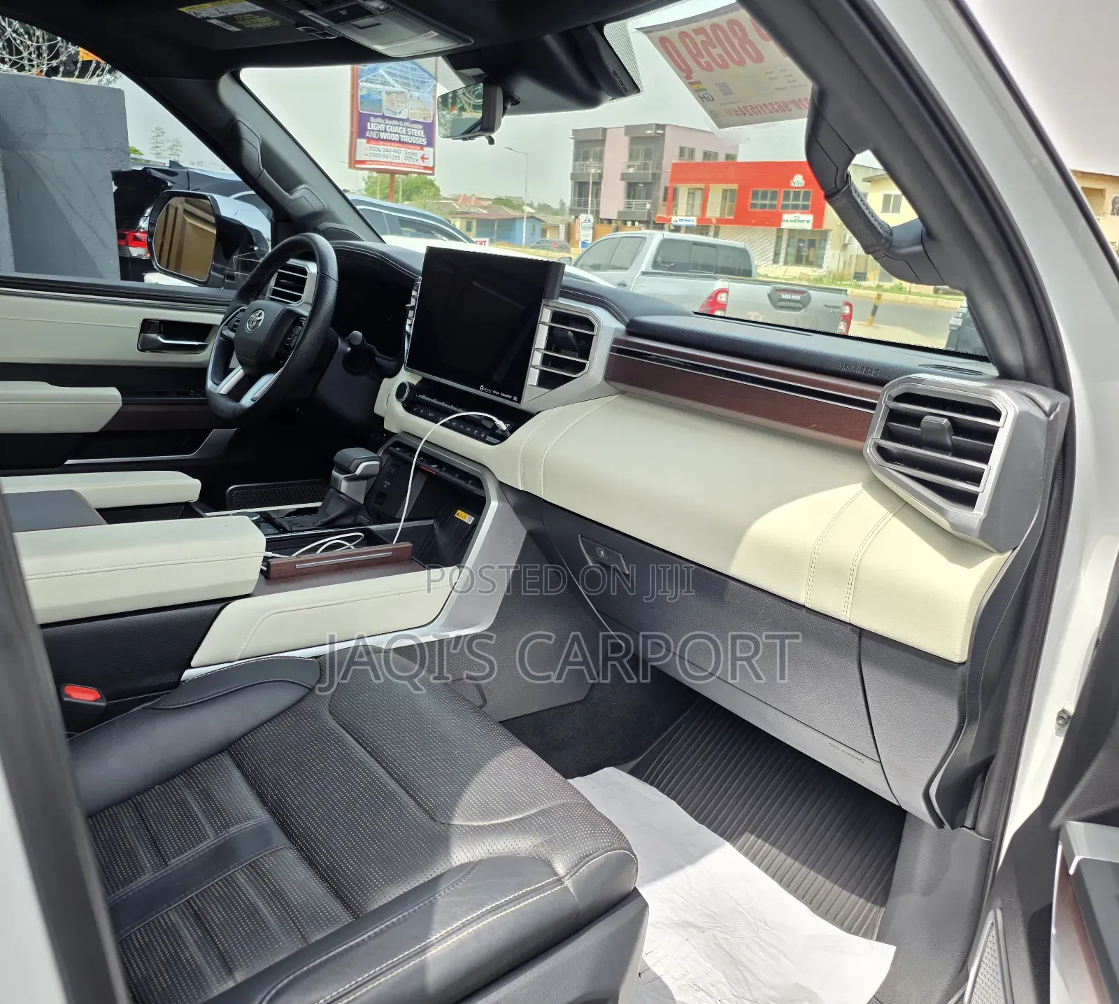 Toyota Tundra 2023 White