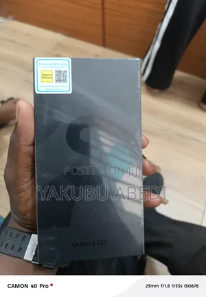 New Samsung Galaxy S22 5G 256 GB Black