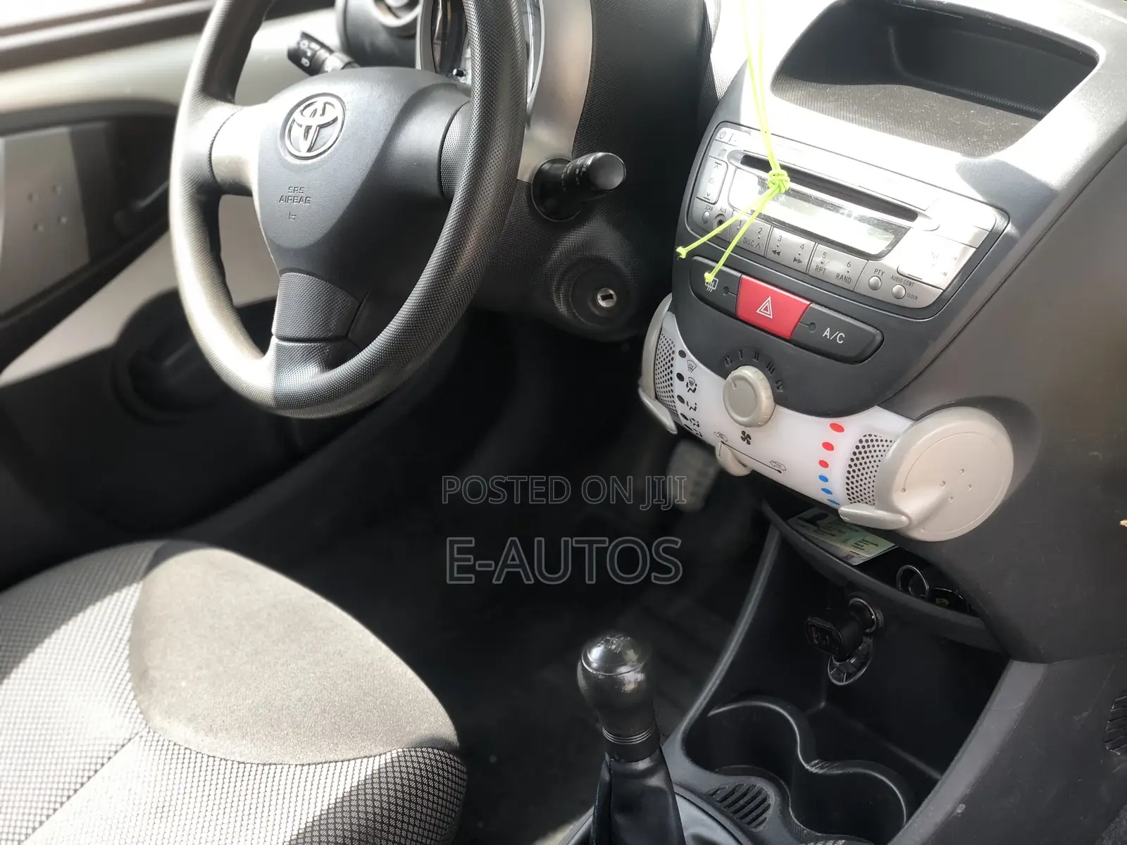 Toyota Aygo 1.0 5-Door 2012 White