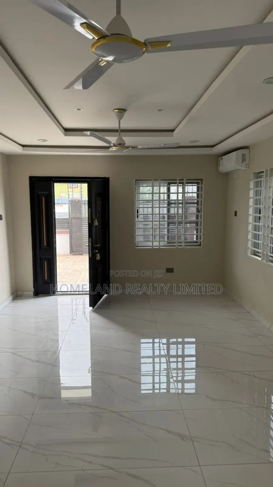 5bdrm Duplex in Tema for sale