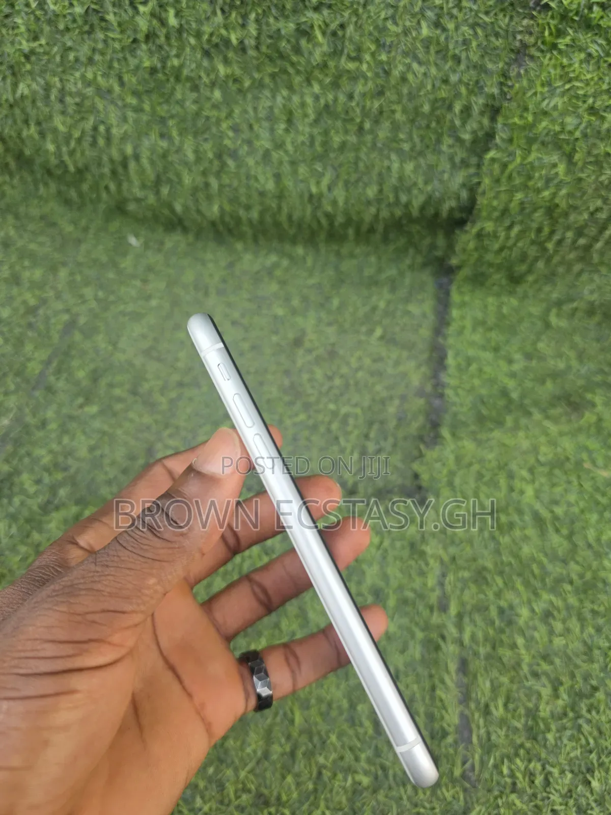 New Apple iPhone XR 128 GB White