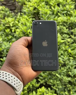 Apple iPhone SE (2022) 64 GB Black