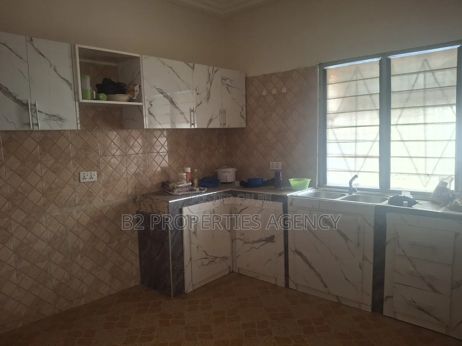 Furnished 3bdrm House in B2 Properties Agency, Kumasi Metropolitan