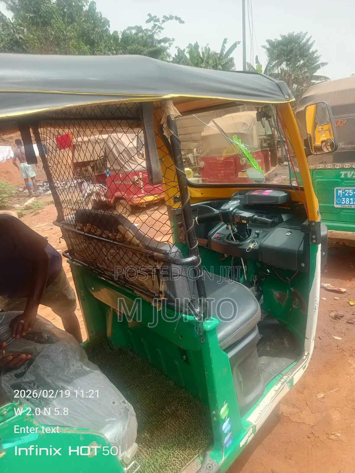 TVS Metro Plus 2025 Blue