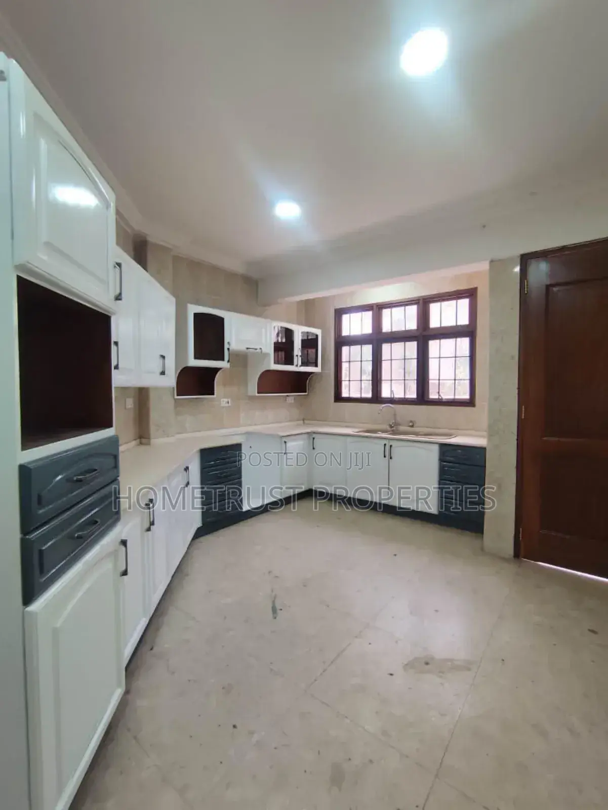 15bdrm House in Hometrust Properties, Roman Ridge for rent