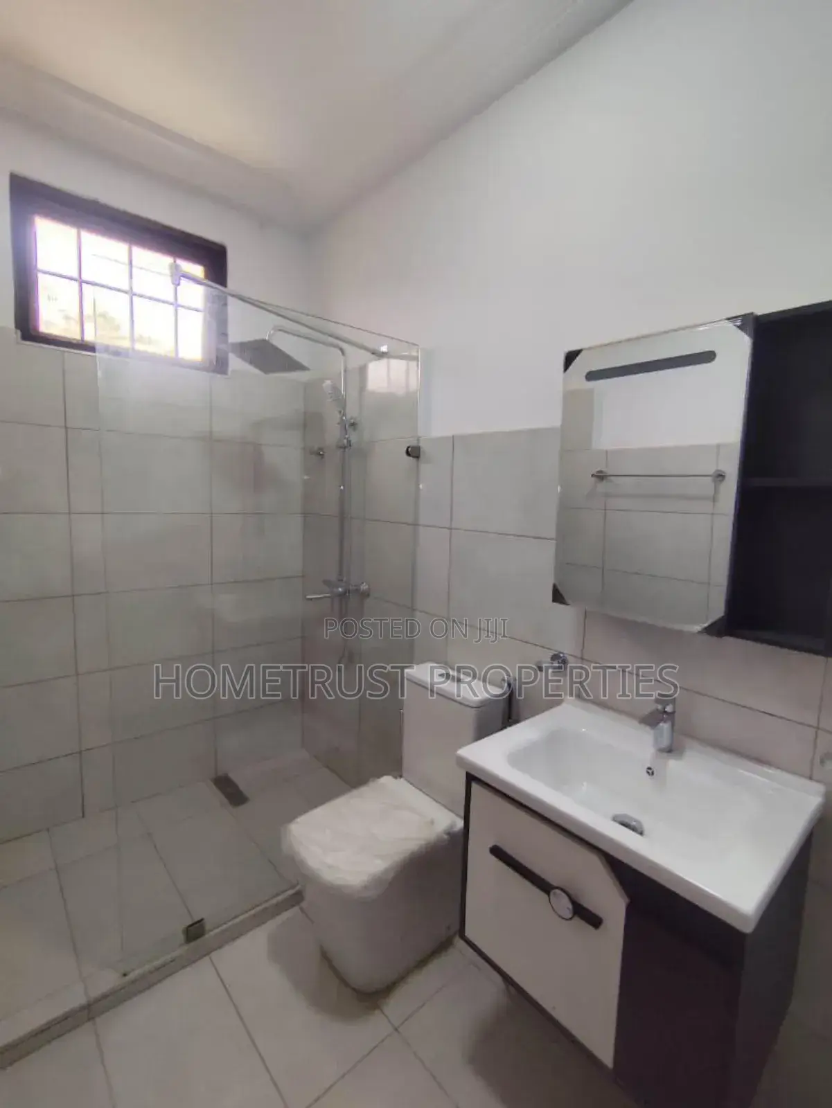 15bdrm House in Hometrust Properties, Roman Ridge for rent