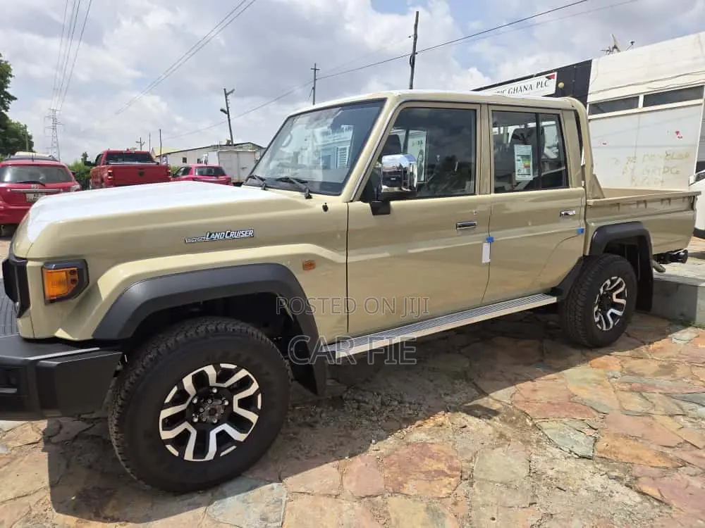 New Toyota Land Cruiser LC300 2025 Beige