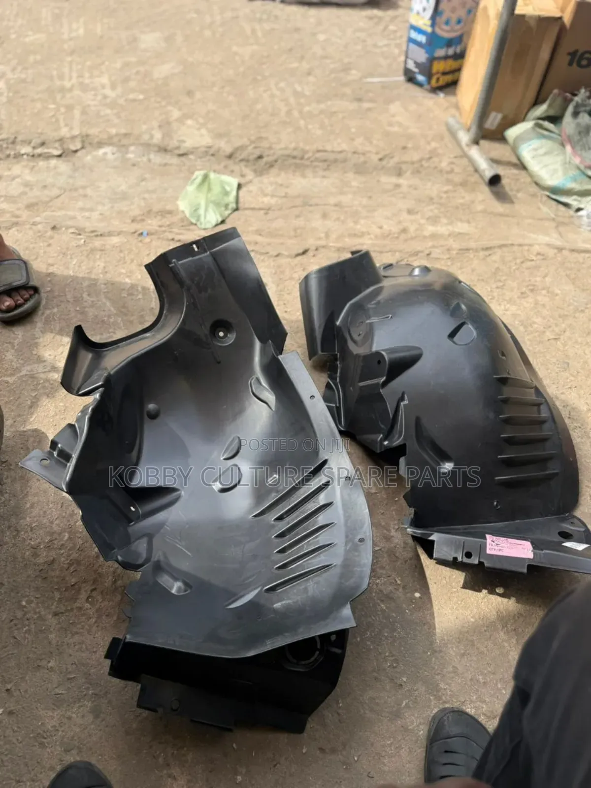 Original Mercedes-benz C300 Front Mudguard Available For Cars