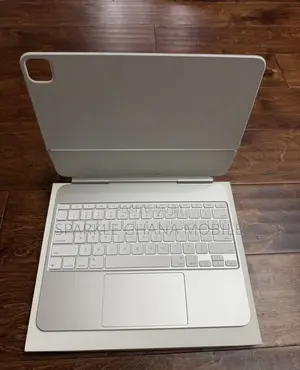 iPad Pro 13” Keyboard