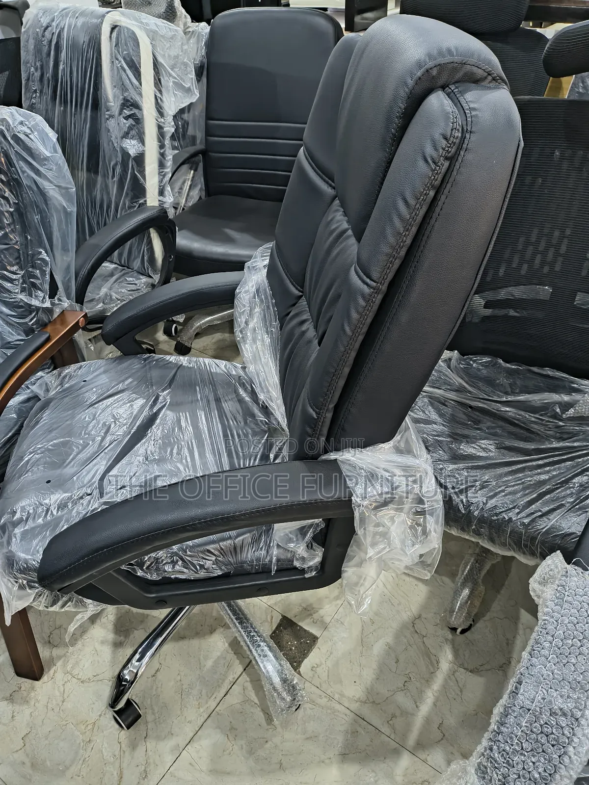 Double Padded Swivel
