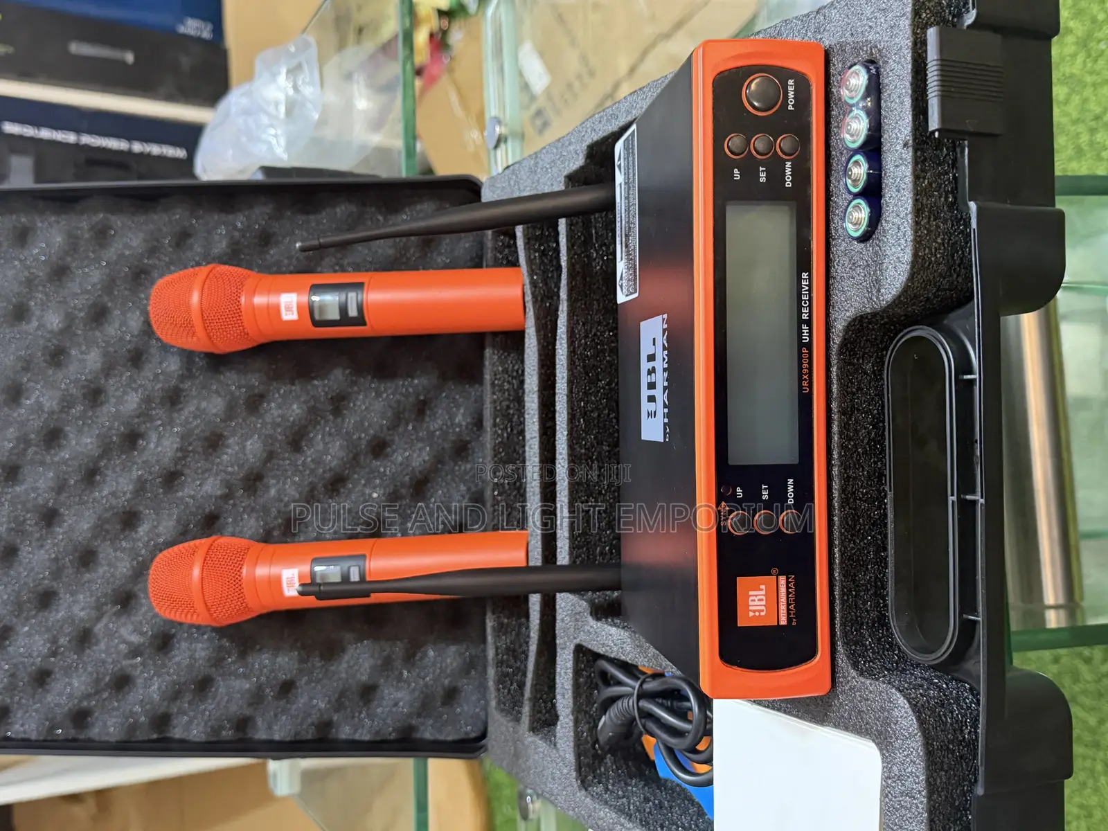 Jbl Urx9900p 2-in-1 Professional Uhf Wireless Microphone System.