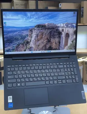New Laptop Lenovo V15 G4 8GB Intel Core i5 SSD 512GB