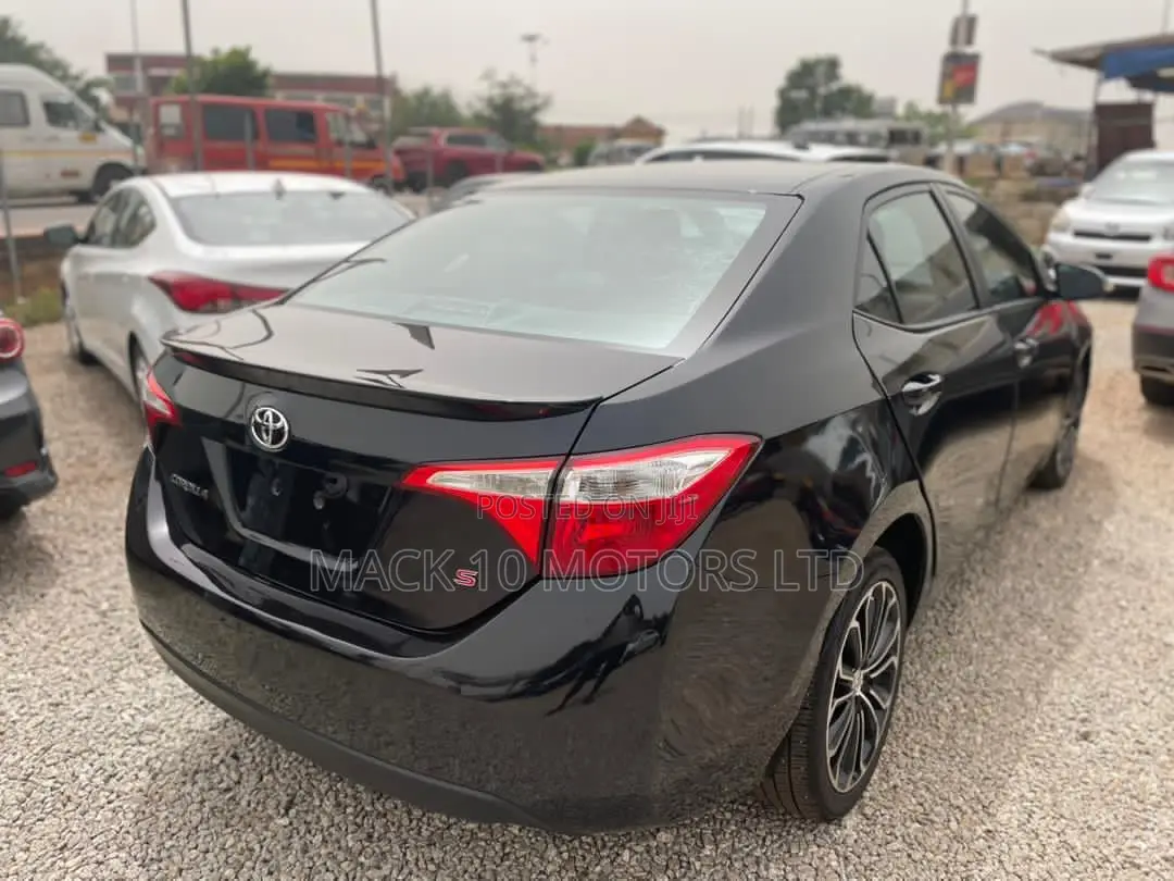 Toyota Corolla 2019 Black