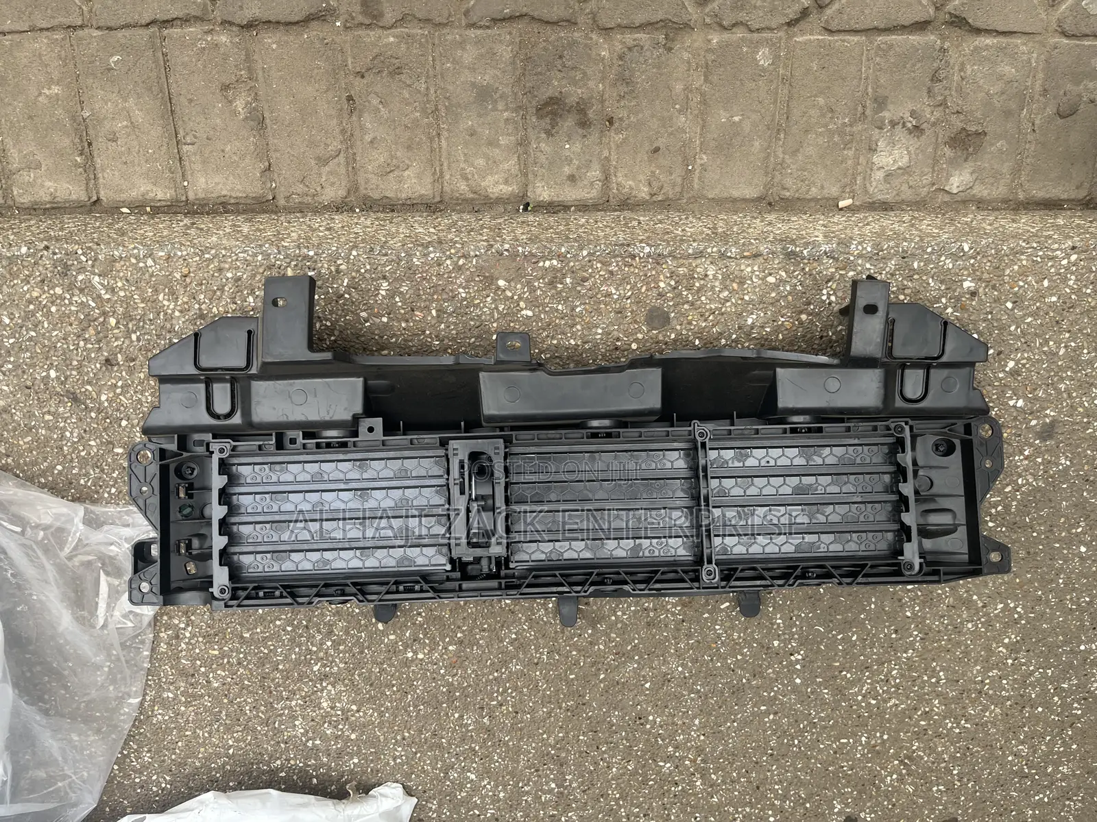 CRV 2017-2020 Top Shutter Grille With Motor